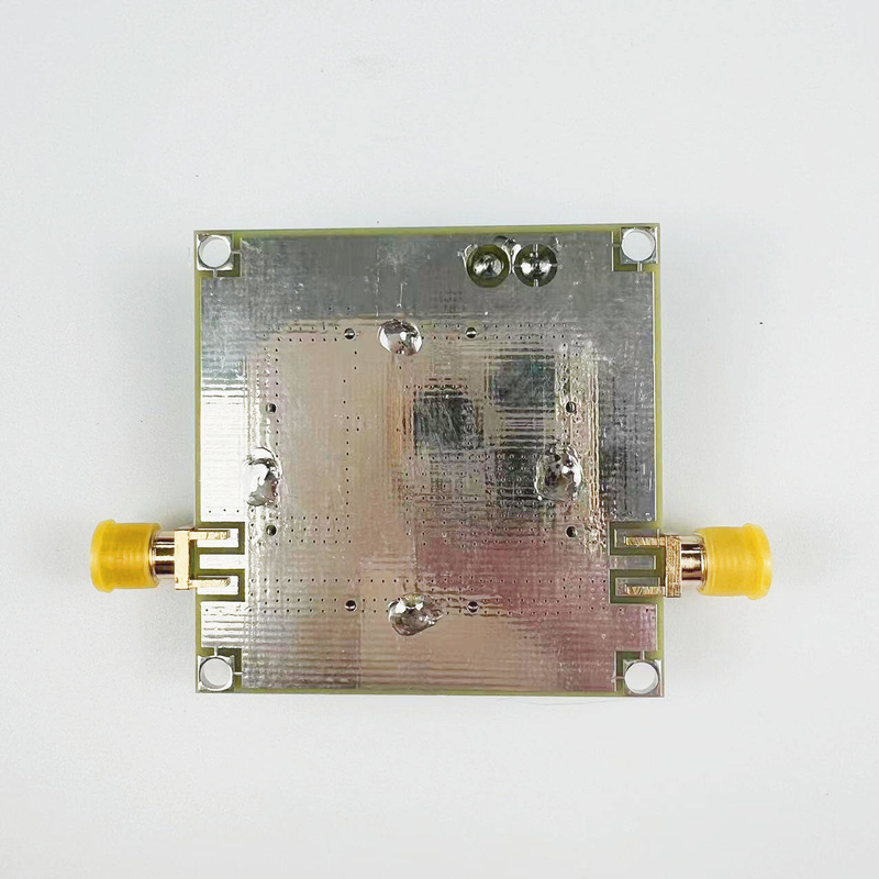 Module d'amplificateur de puissance à faible bruit de bande large RF LNA