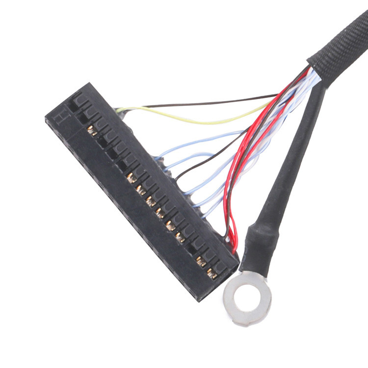 Personnaliser différents types de câbles coaxial à hauteur de 0,5 mm