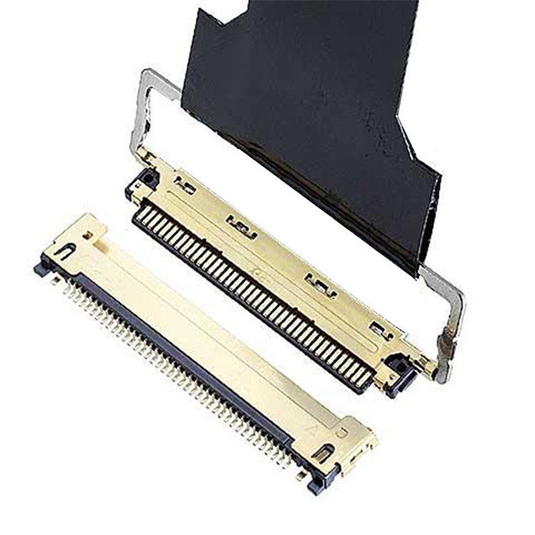 CABLINE-CBL 20472, 20473-040T-10R, 20474-040E-12 Un connecteur micro-coaxial avec type d'accouplement horizontale et