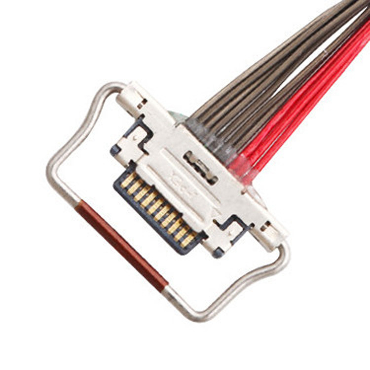 Un câble micro-coaxial LVDS à 10 broches d'une longueur de 150 mm, connecteur I-PEX d'une hauteur de 0,4 mm, identifié comme 20633-310T-01S