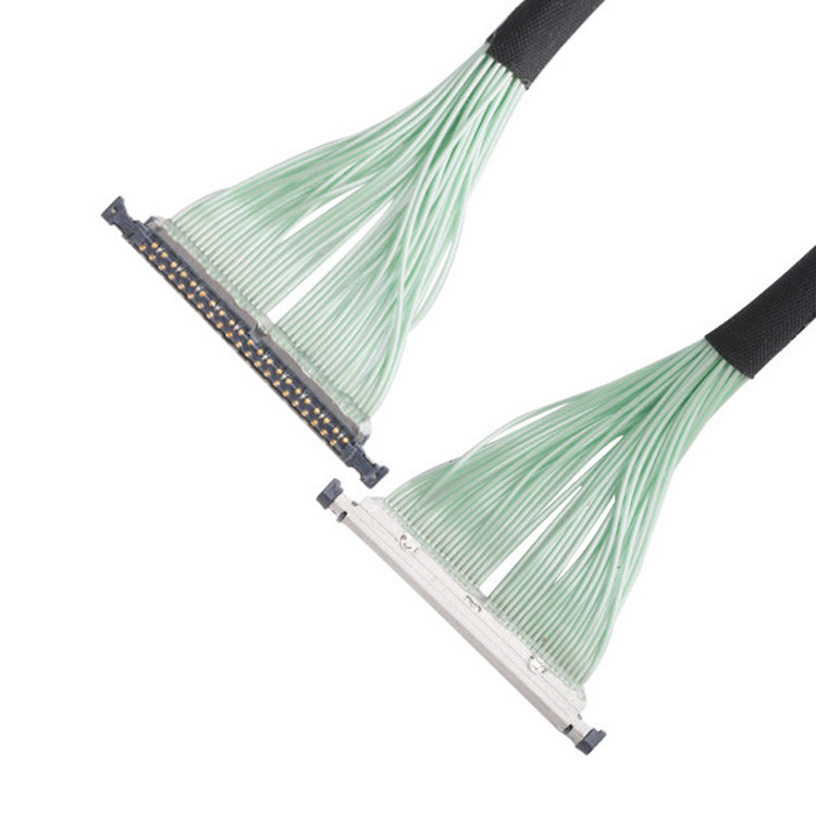 Le câble à micro-coaxie de 40P LVDS est appelé câble-UA II 20496-040T-40 20497-040T-30 2679-040-10 20498-040E-41.