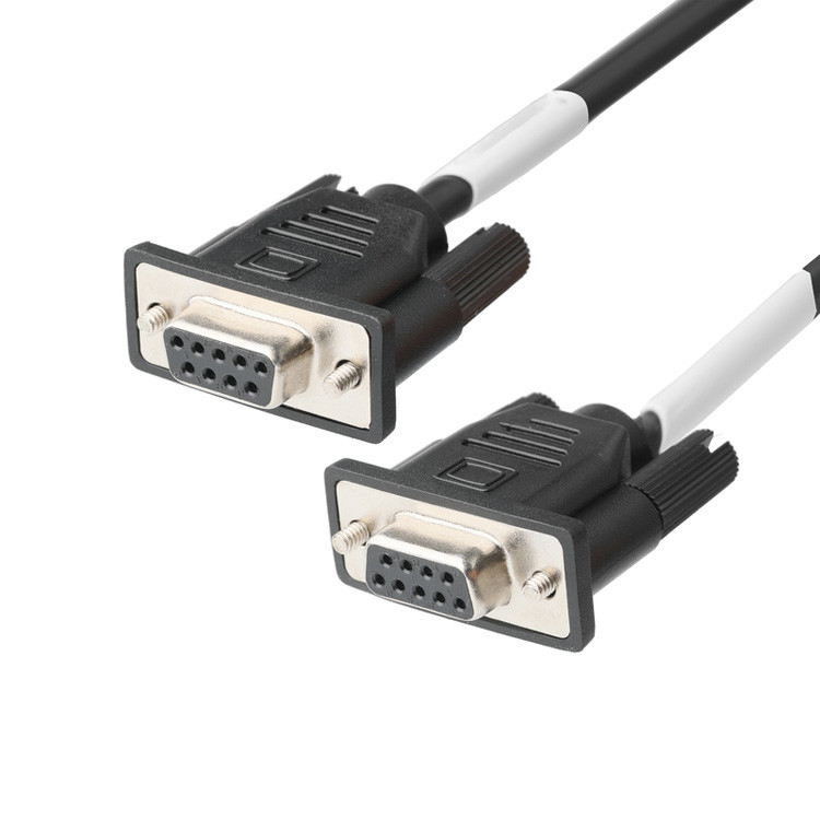 Connecteur mâle D-SUB-9Pin avec type de soudure, noyau en caoutchouc blanc et coque nickelée à connecteur femelle D-SUB-9Pin