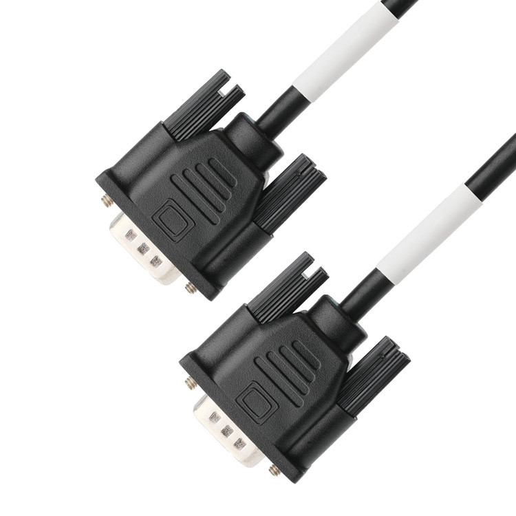 Connecteur mâle D-SUB-9Pin avec type de soudure, noyau en caoutchouc blanc et coque nickelée à connecteur femelle D-SUB-9Pin
