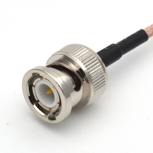 Connecteur mâle D-SUB-9Pin avec type de soudure, noyau en caoutchouc blanc et coque nickelée à connecteur femelle D-SUB-9Pin